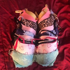 10 Victoria's secret bras size 34C